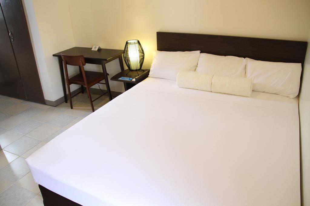 Dw Motel Koror Exterior photo