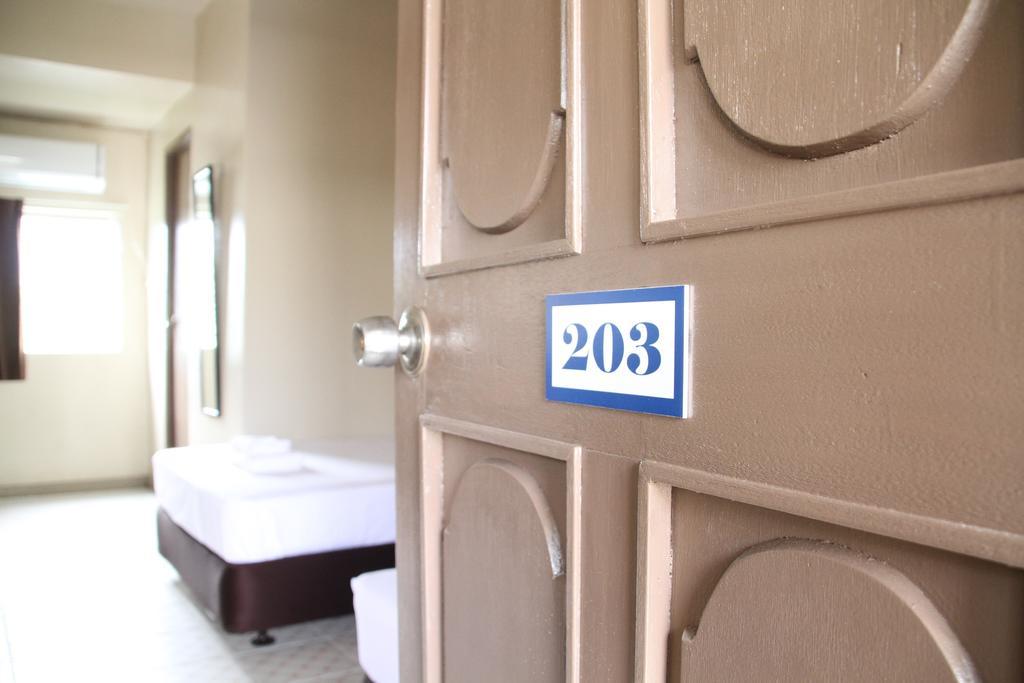 Dw Motel Koror Exterior photo